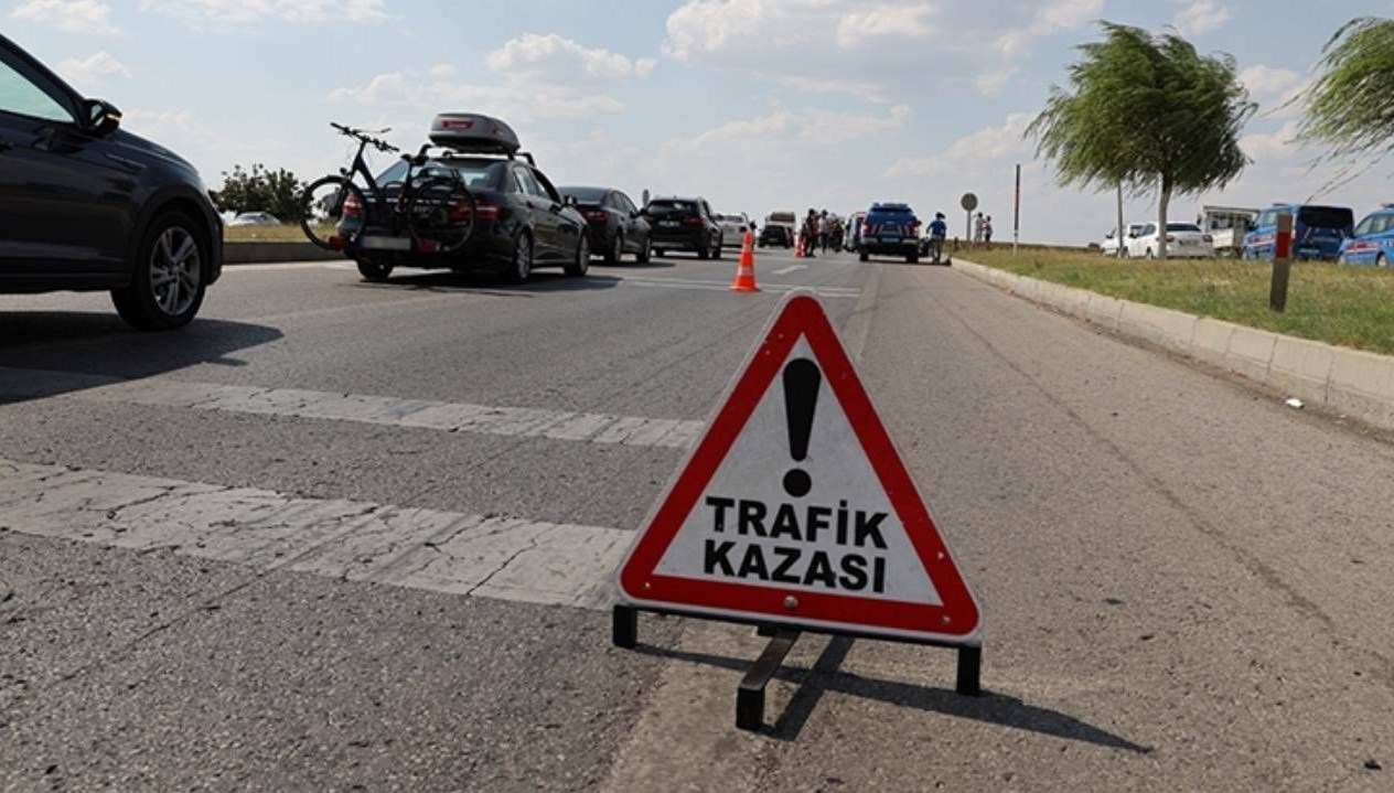 horasanda trafik kazasi 1 kisi hayatini kaybetti 6qdP7Gx8