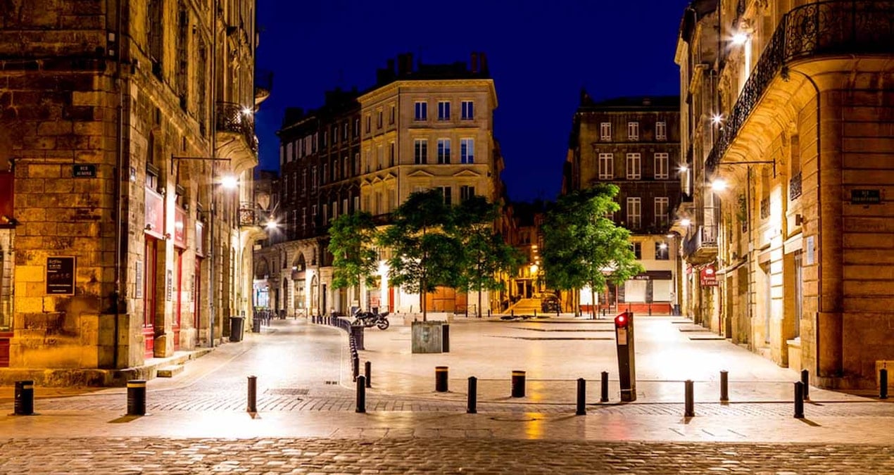 3 sehrin sokaklarini tarif etmesi zor mide bulandirici bir koku sardi kusmuk ve kirli corap karisimi SpBxz3Yq.jpg