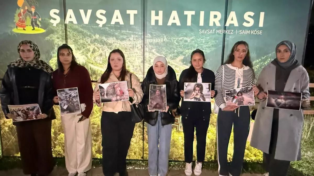 artvindeki ogrencilerden gazzedeki kiz cocuklari icin anlamli farkindalik etkinligi 1XLZINlc.jpg