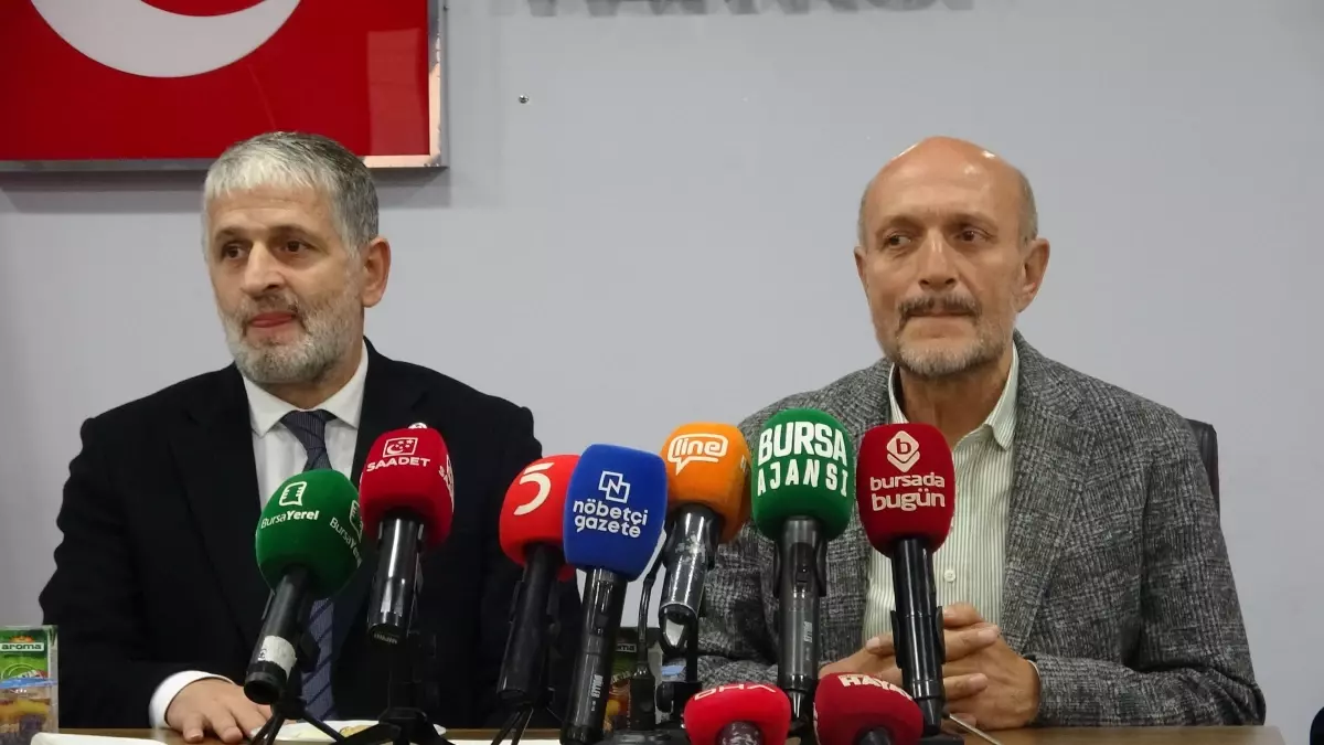 gazzeye yardim icin yola cikan milletvekilleri israil askerleri tarafindan alikonuldu COMGlJgq.jpg