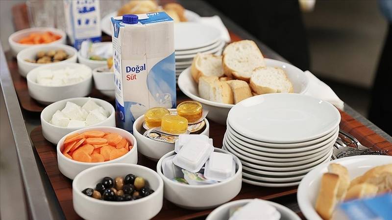 saglik bakani memisoglu rizede ozel okulda ogrencilere saglikli beslenme cagrisi yapti 9FTdH6WN.jpg