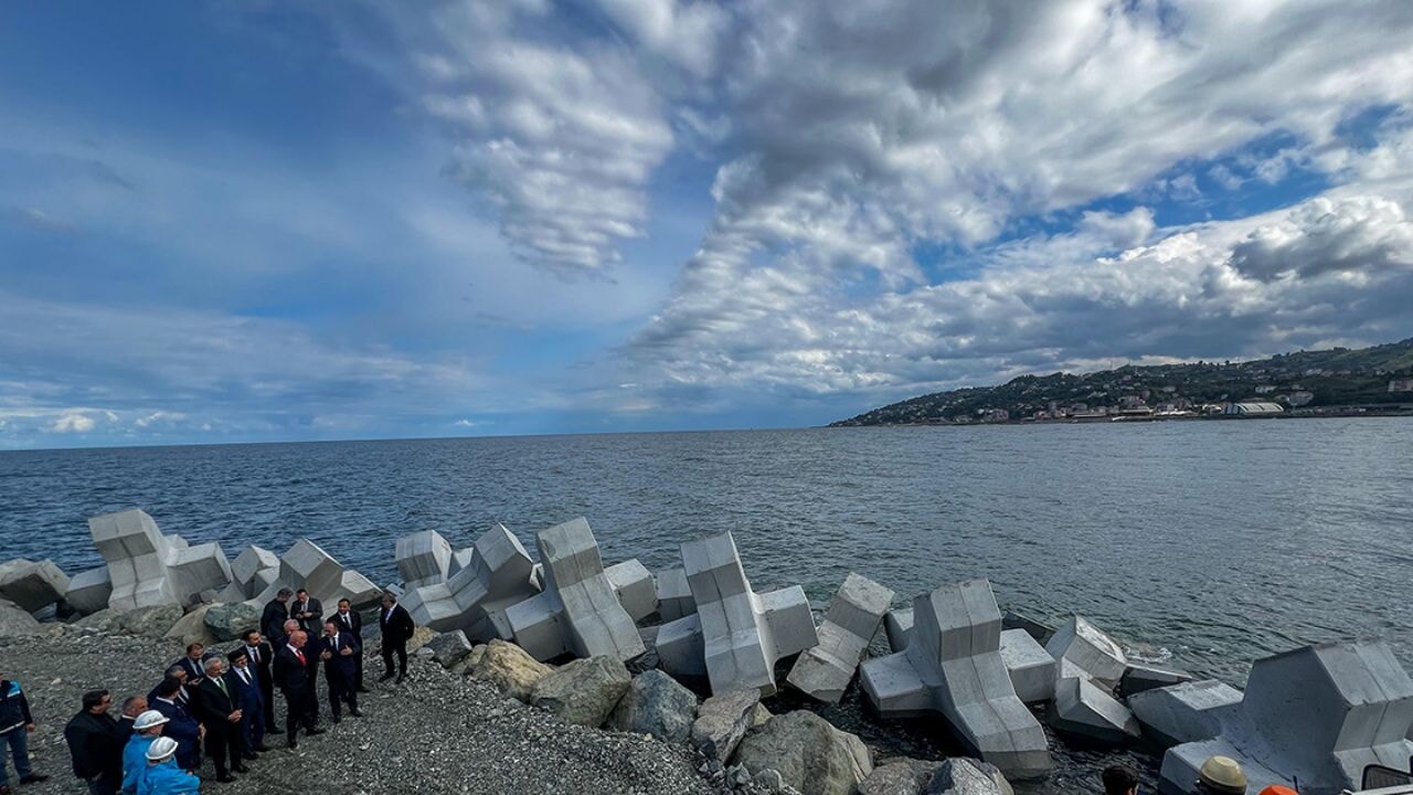 turkiyenin dev deniz ticareti hamlesi iyidere lojistik limani QlJsEf5g