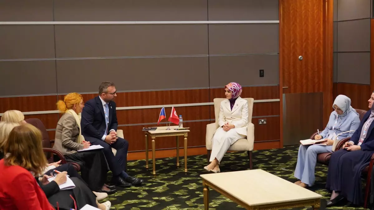 bakan goktastan cekya ile sosyal hizmet gorusmesi UVy5ziGz.jpg