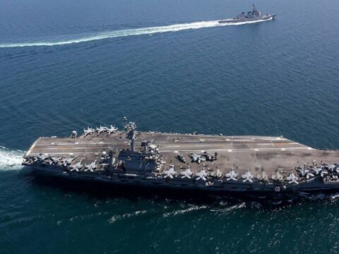 İran, USS Abraham Lincoln Gemisine Füze Fırlattı: “Menzile Girdiğinde Hedef Alacağız”