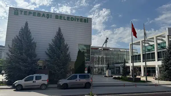 son-dakika-eskisehir-tepebasi-belediyesine-operasyon-gozaltilar-var-tc2ti8rc