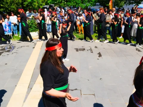 Sivas Katliamı’nın 33’üncü yılında Tunceli’de ’33 can 33 bağlama’ anması