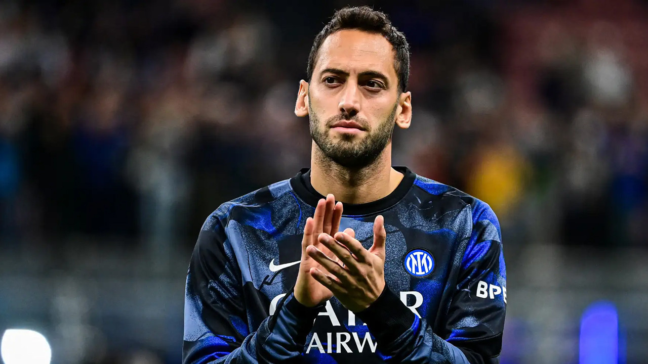 Milli futbolcu hakan calhanoglu turkiyede sac ektirdi yeni tarzini gorenler sasirdi ztIvfd6u