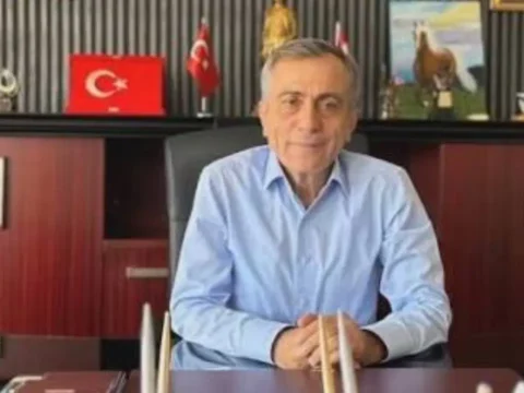 Tufanbeyli belediye baskani akturk kalp krizi suphesiyle hastaneye kaldirildi DzzIrMpP